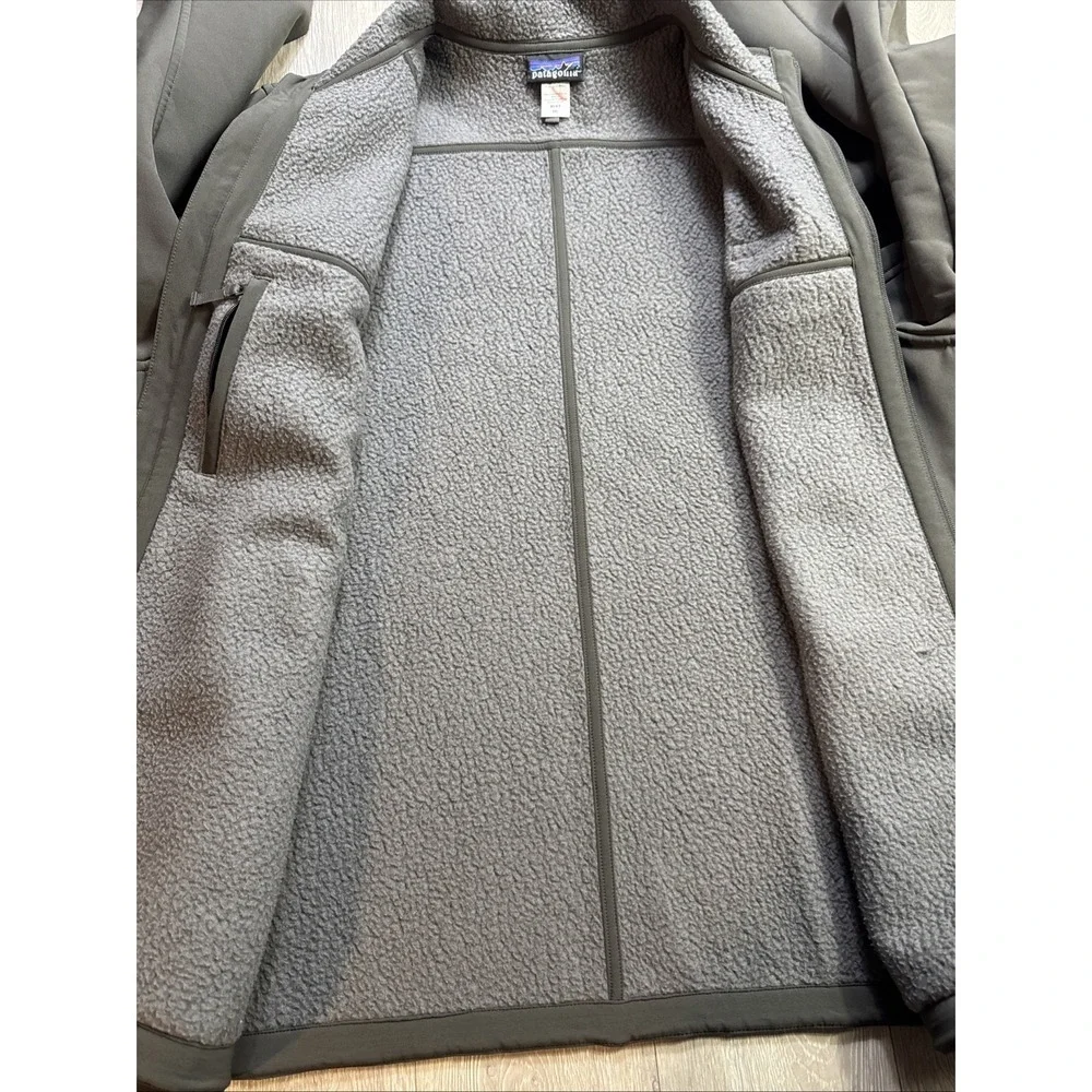 Patagonia‎ Soft Shell Jacket Men's XXL 2XL Taupe Color Sherpa Lined Winter Warm